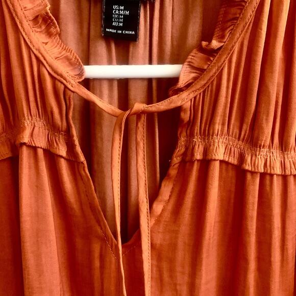 Flutter Sleeve Tie Front Rust Orange Blouse Medium Sleeveless Flowy Ruffled Top - Picture 4 of 11